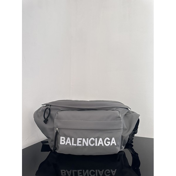  بالنسياغاالحقيبة-057