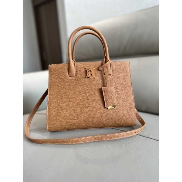 بربري كيس 071 الحجم : 27×11×20 سم