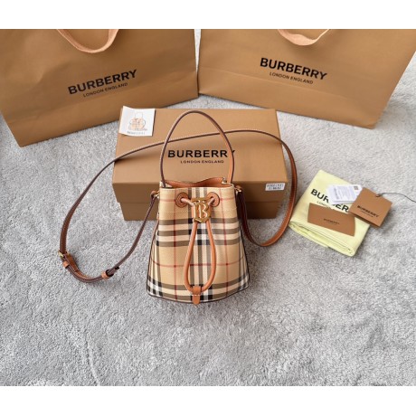 بربري كيس 091 الحجم : 16.5×11×18.5 سم