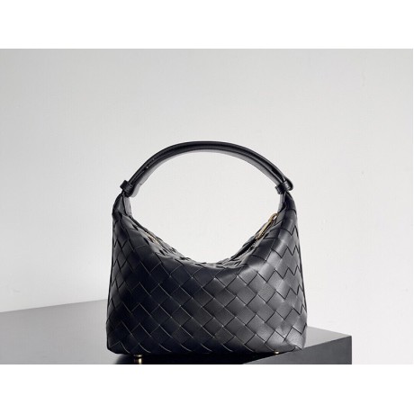 بوتيجا فينيتا كيس 014 الحجم : 22×13×9 سم