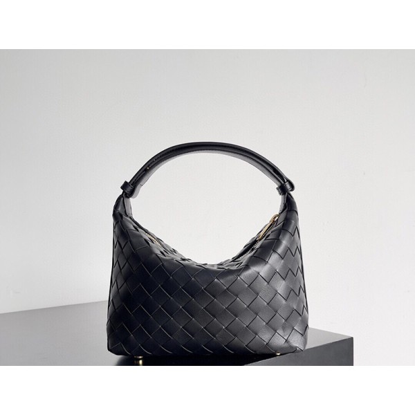 بوتيجا فينيتا كيس 014 الحجم : 22×13×9 سم