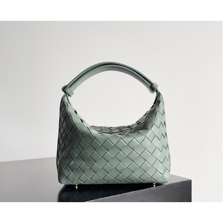 بوتيجا فينيتا كيس 015 الحجم : 22×13×9 سم