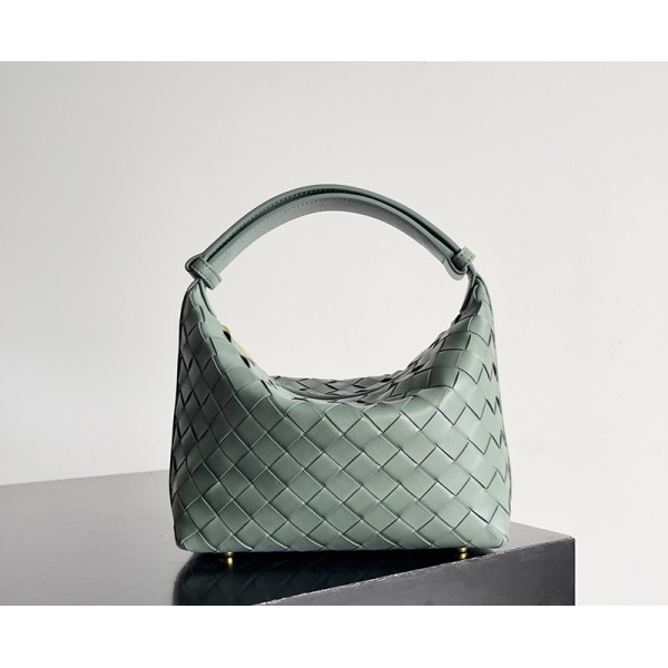 بوتيجا فينيتا كيس 015 الحجم : 22×13×9 سم