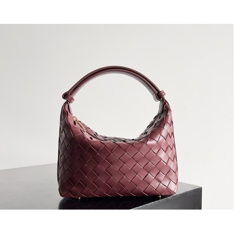 بوتيجا فينيتا كيس 016 الحجم : 22×13×9 سم