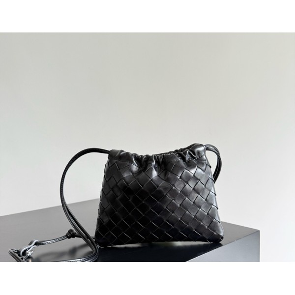 بوتيجا فينيتا كيس 037 الحجم : 32×23×1 سم