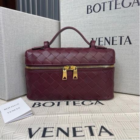 بوتيجا فينيتا كيس 039 الحجم : 22×12.5×5 سم