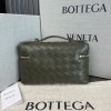 بوتيجا فينيتا كيس 045 الحجم : 22×12.5×5 سم