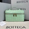 بوتيجا فينيتا كيس 046 الحجم : 22×12.5×5 سم