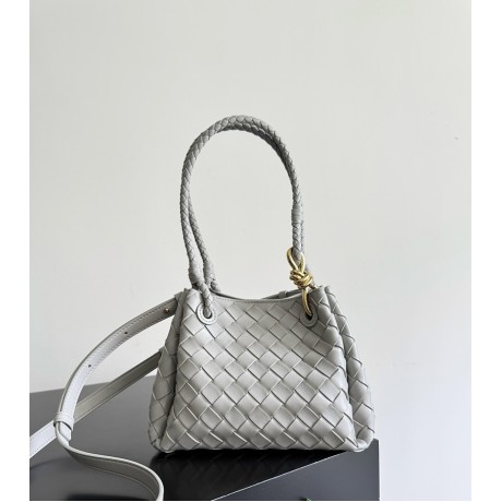 بوتيجا فينيتا كيس 050 الحجم : 21×17×16.5 سم