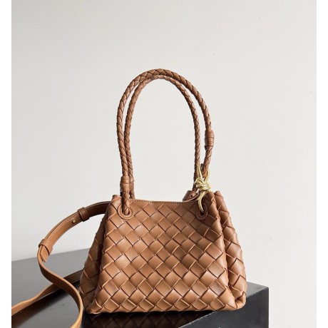 بوتيجا فينيتا كيس 056 الحجم : 21×17×16.5 سم