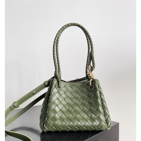 بوتيجا فينيتا كيس 062 الحجم : 21×17×16.5 سم