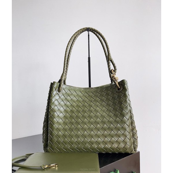 بوتيجا فينيتا كيس 066 الحجم : 30×26×20 سم