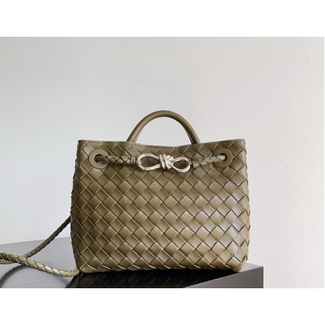 بوتيجا فينيتا كيس 073 الحجم : 25 سم × 22 سم × 10.5 سم