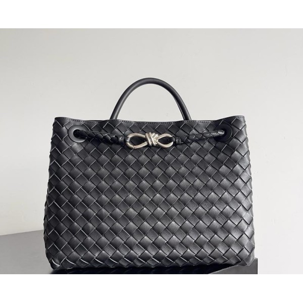 بوتيجا فينيتا كيس 086 الحجم : 32×24×12 سم