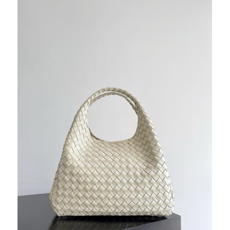 بوتيجا فينيتا كيس 097 الحجم : 33×20×16.5 سم / 39×24×18.5 سم