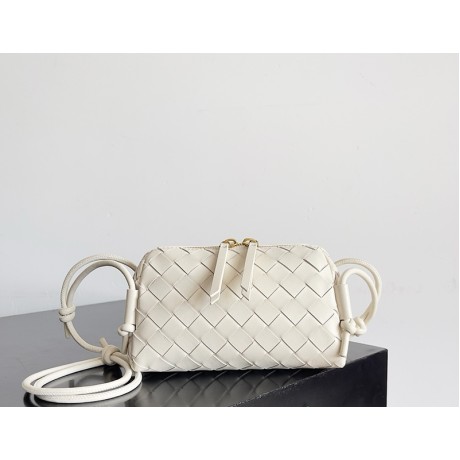 بوتيجا فينيتا كيس 108 الحجم : 18.5×11.5×8.5 سم