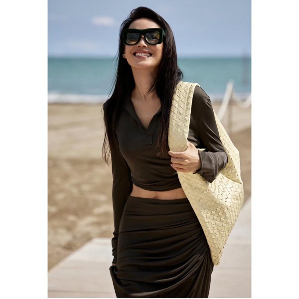 بوتيجا فينيتا كيس 116 الحجم : 41×20×8 سم / 54×24×13 سم