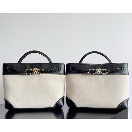 بوتيجا فينيتا كيس 132 الحجم : 25×22×10.5 سم