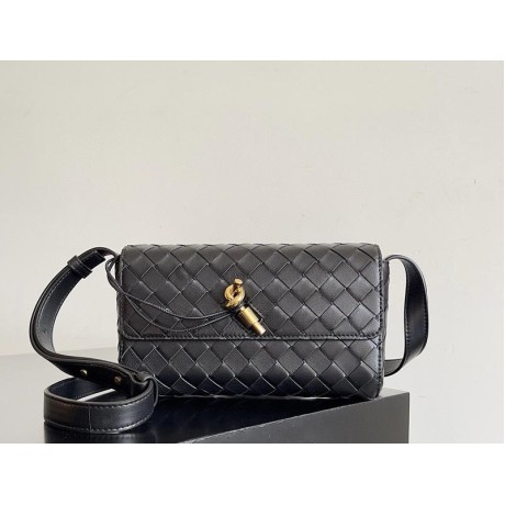 بوتيجا فينيتا كيس 140 الحجم : 21.5×13×4.5 سم