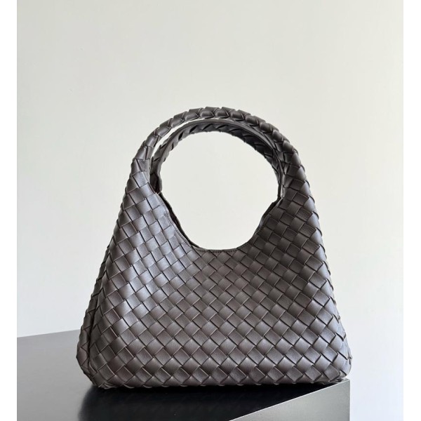 بوتيجا فينيتا كيس 144 الحجم : 33×20×16.5 سم