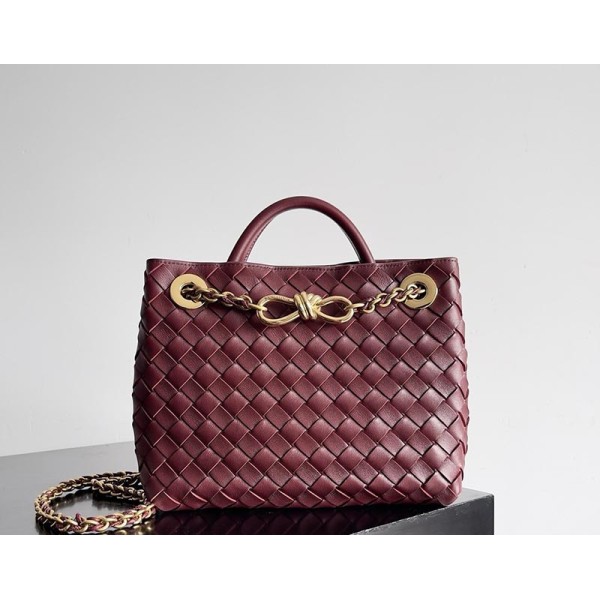 بوتيجا فينيتا كيس 164 الحجم : 25×22×10.5 سم