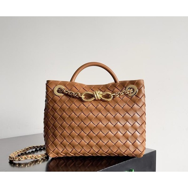 بوتيجا فينيتا كيس 165 الحجم : 25×22×10.5 سم