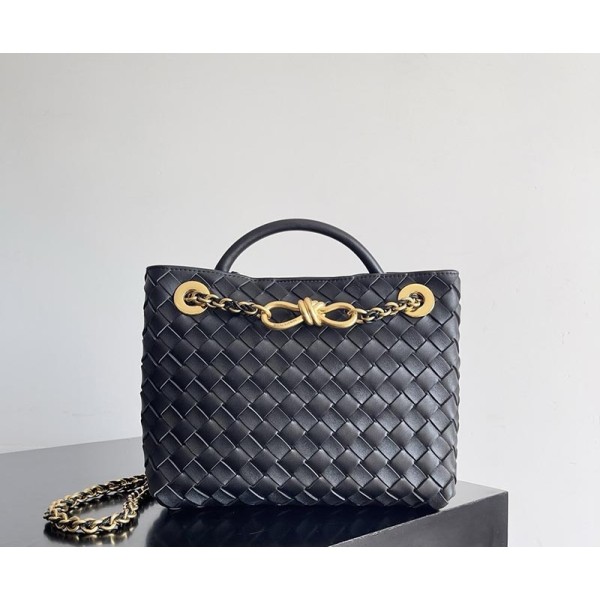 بوتيجا فينيتا كيس 166 الحجم : 25×22×10.5 سم