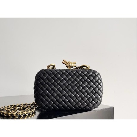 بوتيجا فينيتا كيس 174 الحجم : 20.5×6×12.5 سم