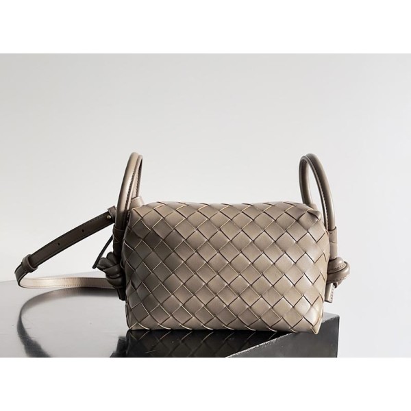 بوتيجا فينيتا كيس 189 الحجم : 19×12×9 سم