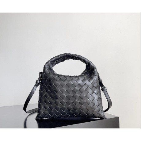 بوتيجا فينيتا كيس 197 الحجم : 25.5×14.5×11 سم