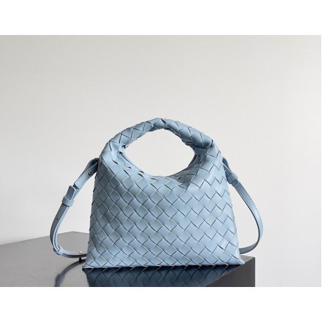 بوتيجا فينيتا كيس 198 الحجم : 25.5×14.5×11 سم