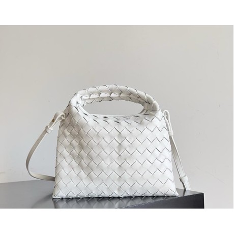 بوتيجا فينيتا كيس 199 الحجم : 25.5×14.5×11 سم