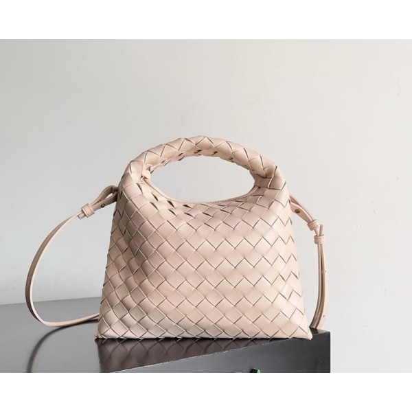 بوتيجا فينيتا كيس 201 الحجم : 25.5×14.5×11 سم