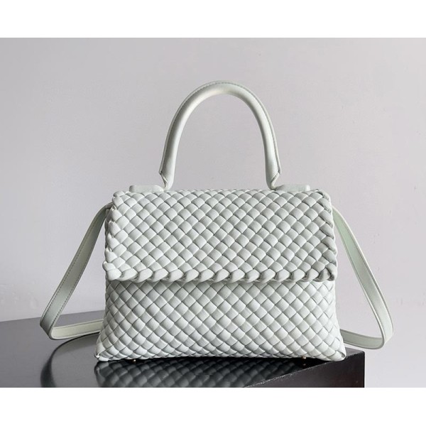 بوتيجا فينيتا كيس 215 الحجم : 19×26×11 سم