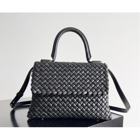 بوتيجا فينيتا كيس 217 الحجم : 19×26×11 سم