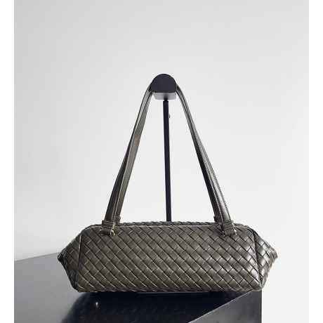 بوتيجا فينيتا كيس 227 الحجم : 37×13×11.5 سم