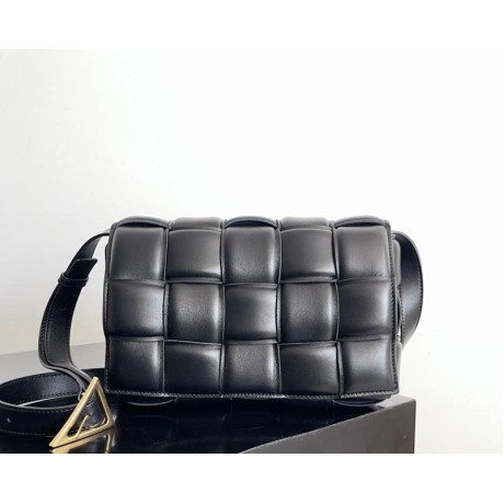 بوتيجا فينيتا كيس 228 الحجم : 26×18×8 سم