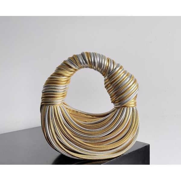 بوتيجا فينيتا كيس 231 الحجم : 23×28×8 سم