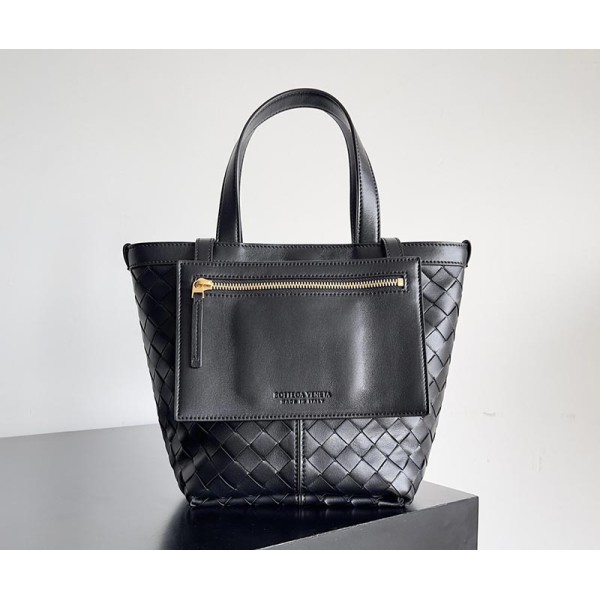 بوتيجا فينيتا كيس 236 الحجم : 23×18×15 سم