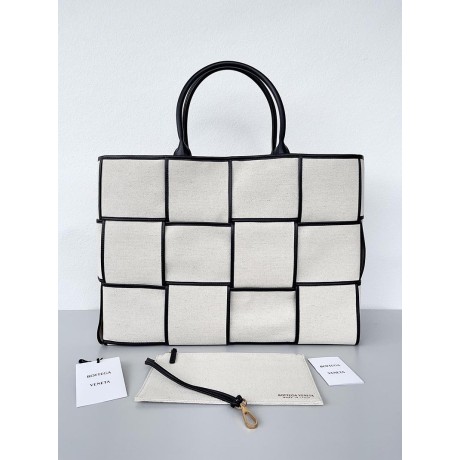 بوتيجا فينيتا كيس 240 الحجم : 38×10×28 سم