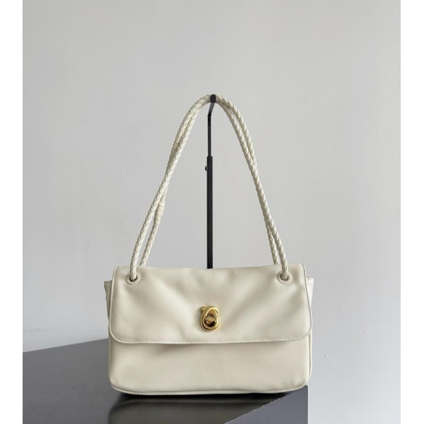 بوتيجا فينيتا كيس 243 الحجم : 27×16×6 سم