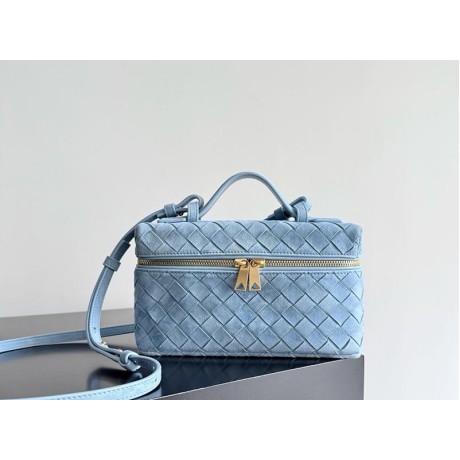 بوتيجا فينيتا كيس 246 الحجم : 22×12.5×5 سم