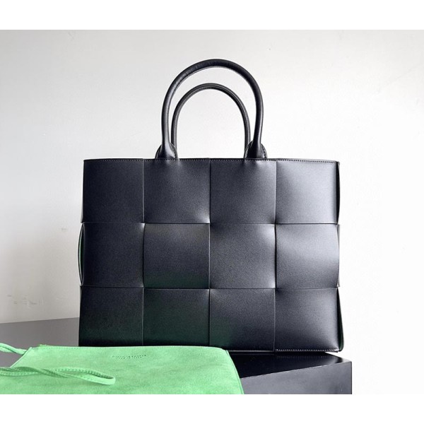 بوتيجا فينيتا كيس 256 الحجم : 38×10×28 سم