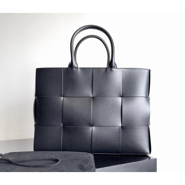 بوتيجا فينيتا كيس 258 الحجم : 38×10×28 سم