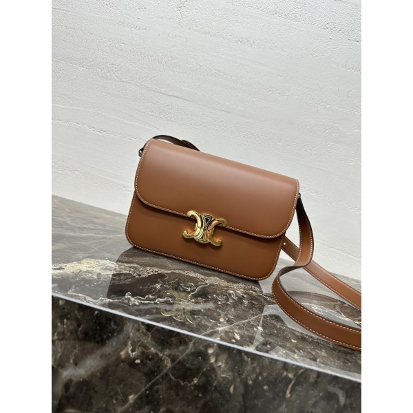 Bag-Celine-042 Size : 22 X 16.5 X 7cm