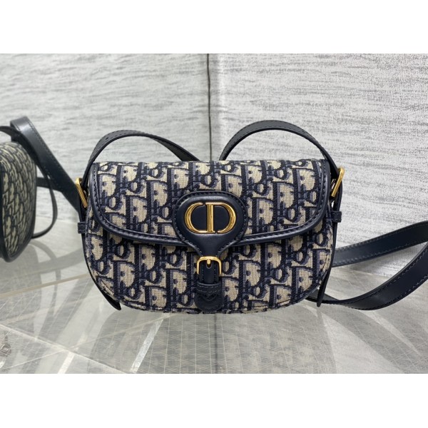 Bag-Dior-002 Size :  21 x 12 x 5.1 cm