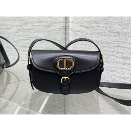 Bag-Dior-004 Size :  17.5 x 11 x 3.5 cm