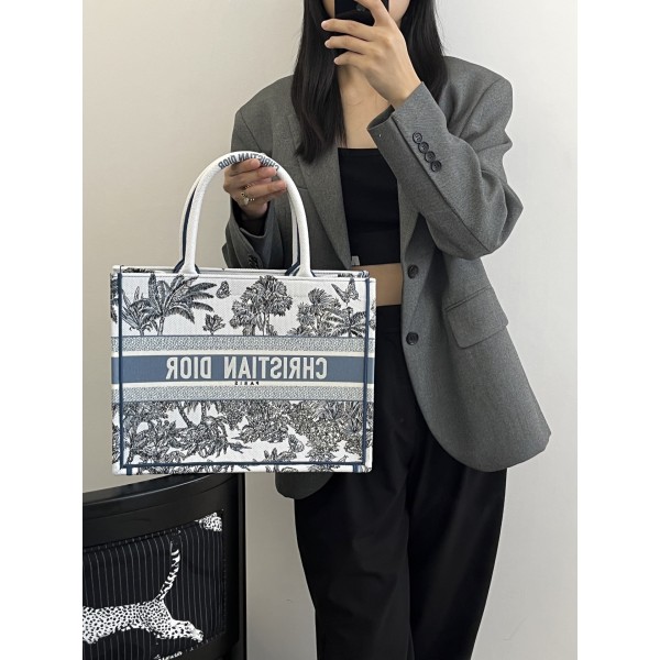 Bag-Dior-028 Size :  36 x 18 x 28cm 