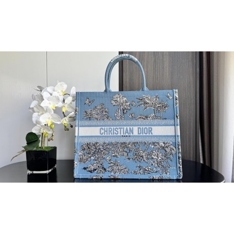 Bag-Dior-039 Size :  42 x 35 x 18.5cm