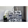 Bag-Dior-042 Size :  42 x 35 x 18.5cm